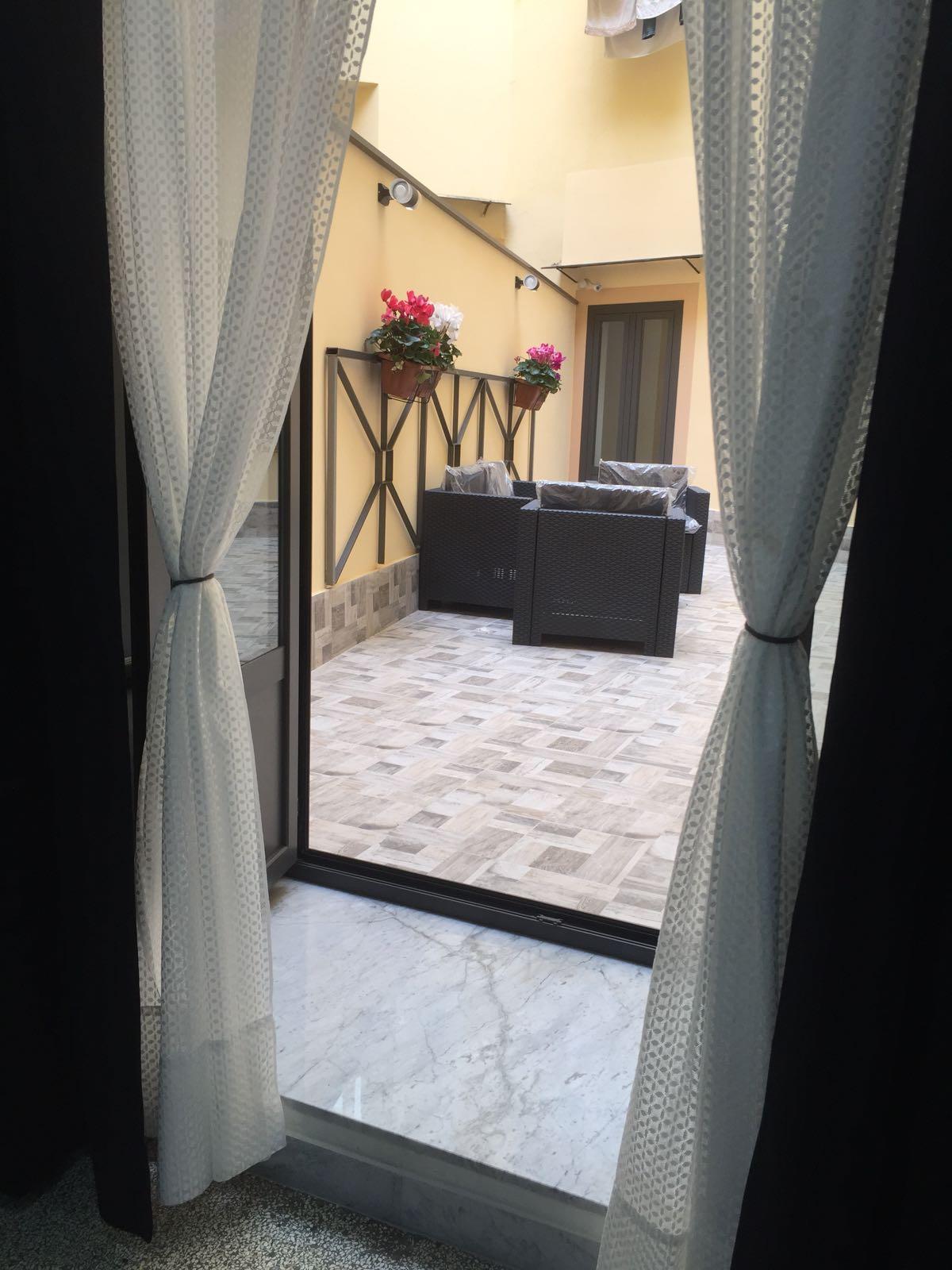 Mb95 - Mezzocannone Luxurious Bed&Breakfast Neapel Exteriör bild