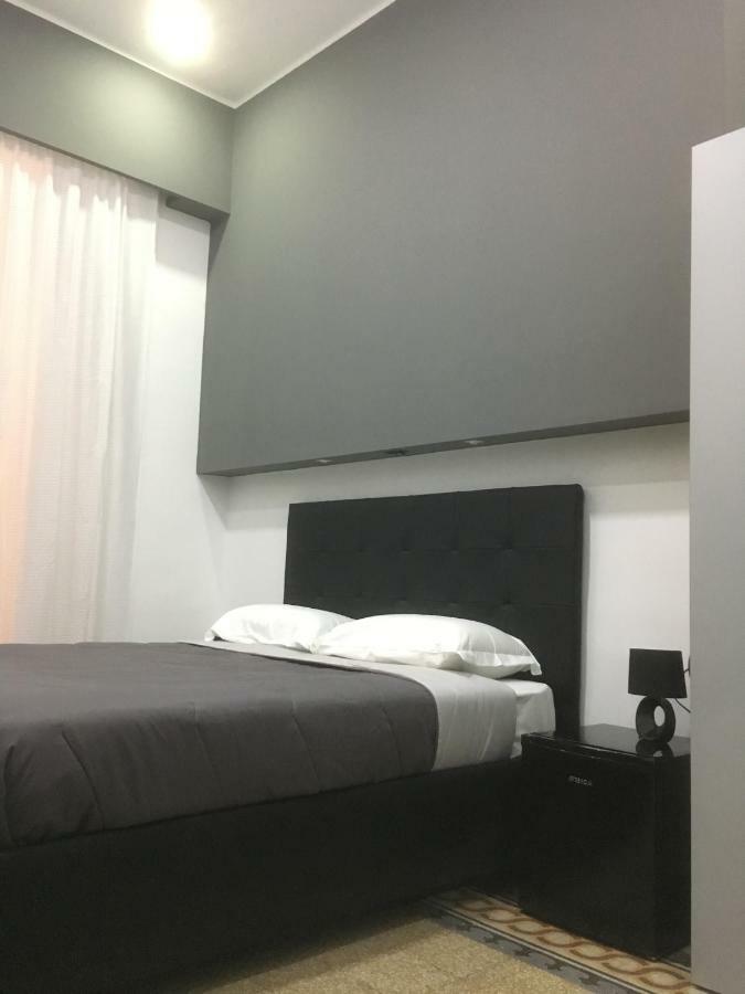 Mb95 - Mezzocannone Luxurious Bed&Breakfast Neapel Exteriör bild