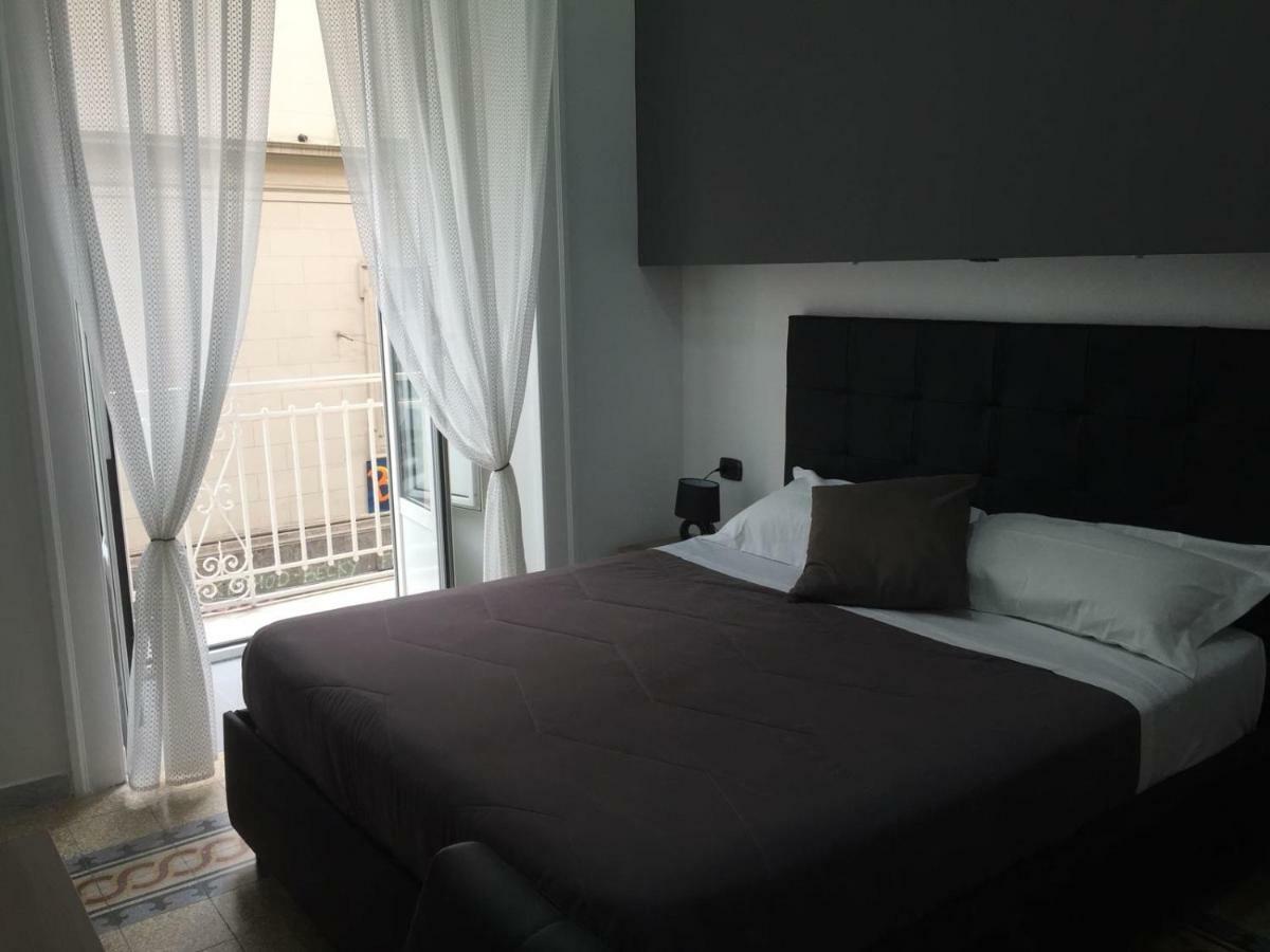 Mb95 - Mezzocannone Luxurious Bed&Breakfast Neapel Exteriör bild