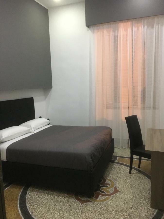 Mb95 - Mezzocannone Luxurious Bed&Breakfast Neapel Exteriör bild